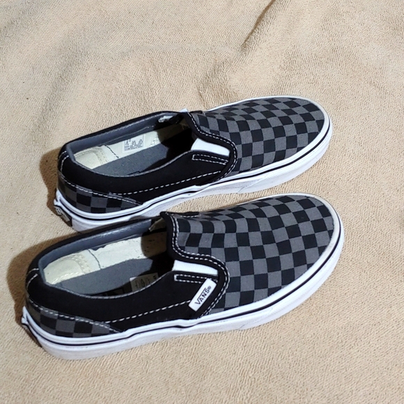 NWOT * VANS * KID'S SIZE 2 * BLACK/GRAY CHECKER PRINT * SLIP-ON * OFF THE WALL - Picture 2 of 11
